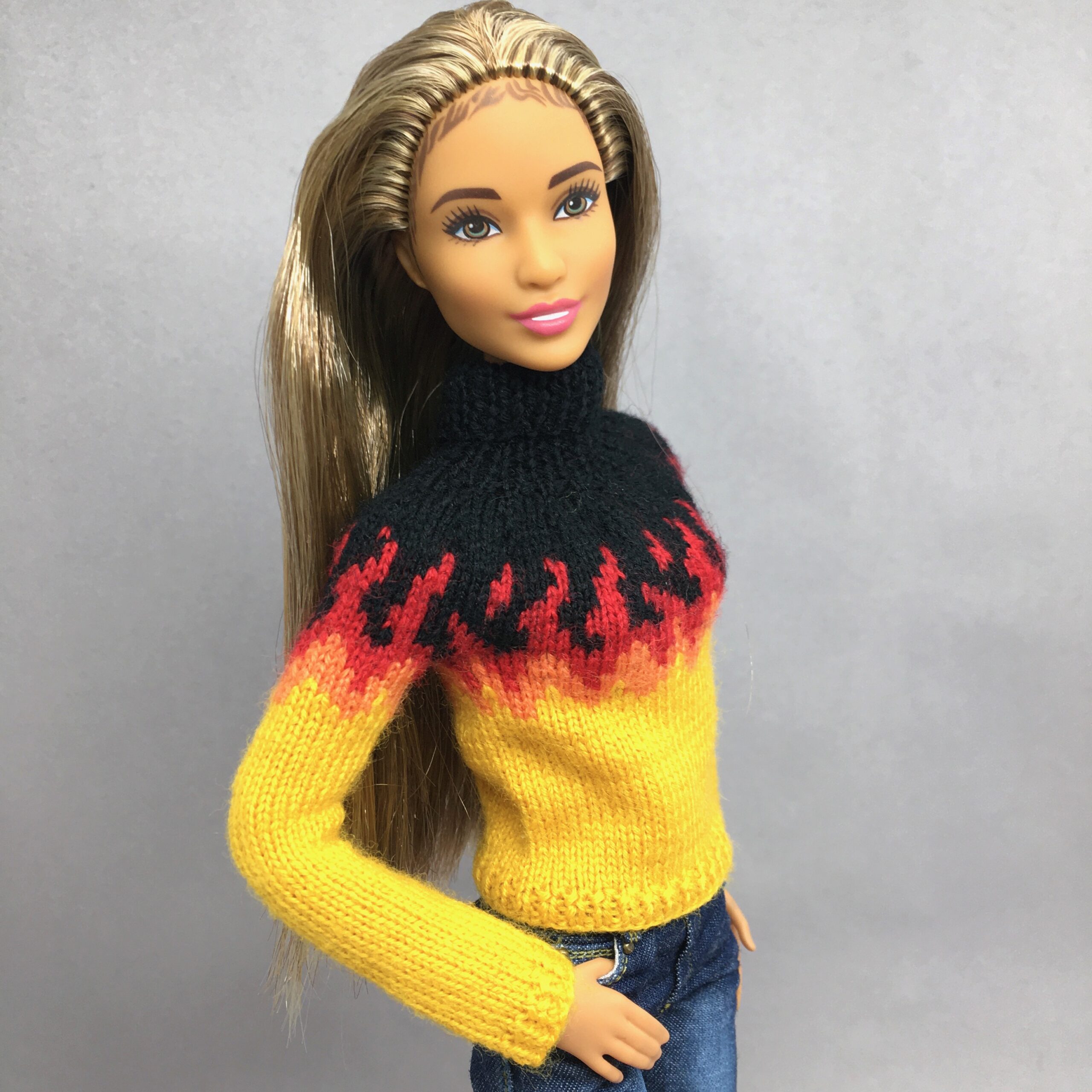 МК. Свитер «Пламя»